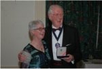 Linda Gough receives the UNICA medal.